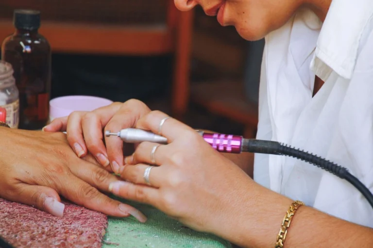 dépose d'ongles