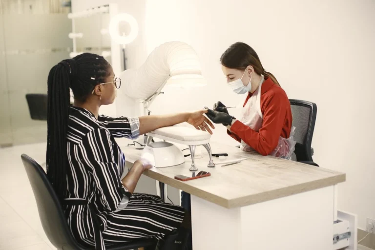 pose d'ongle qui dure longtemps